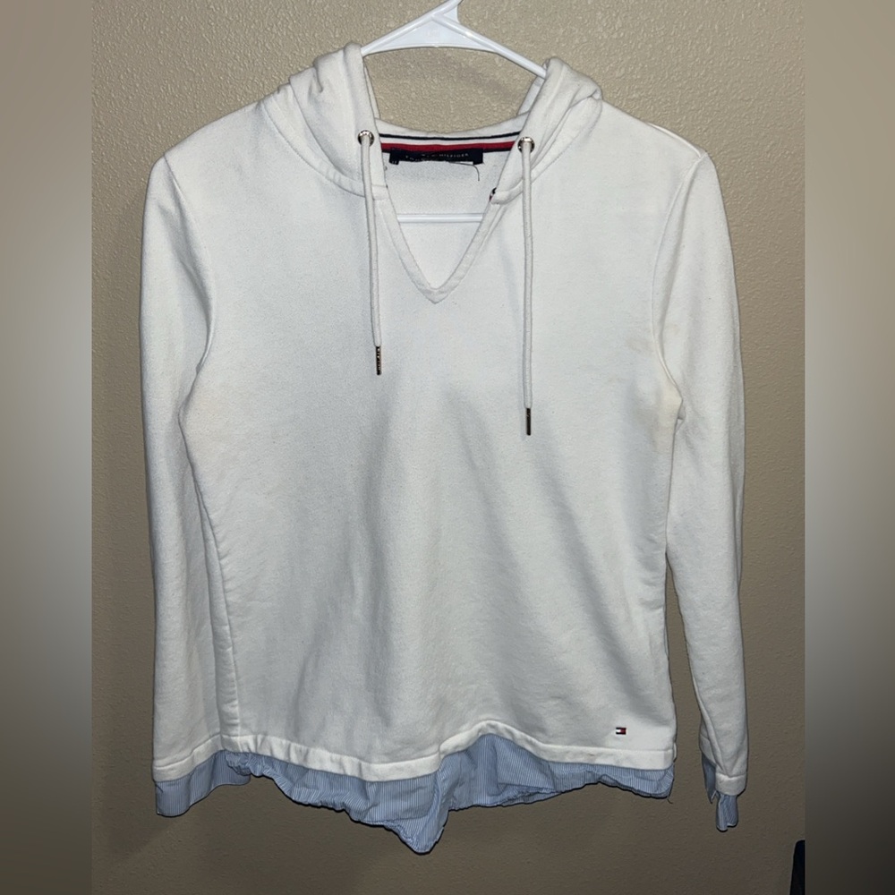 Tommy Hilfiger White Hooded Pullover with Blue Shirt Hem Detail